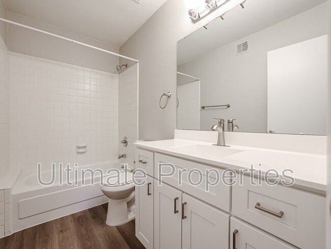Building Photo - 5357 W Cholla St