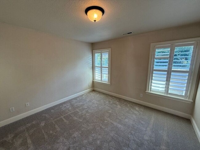 Building Photo - 1690 Titan Dr NW