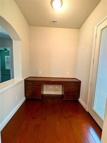 Building Photo - 306 Park Dr