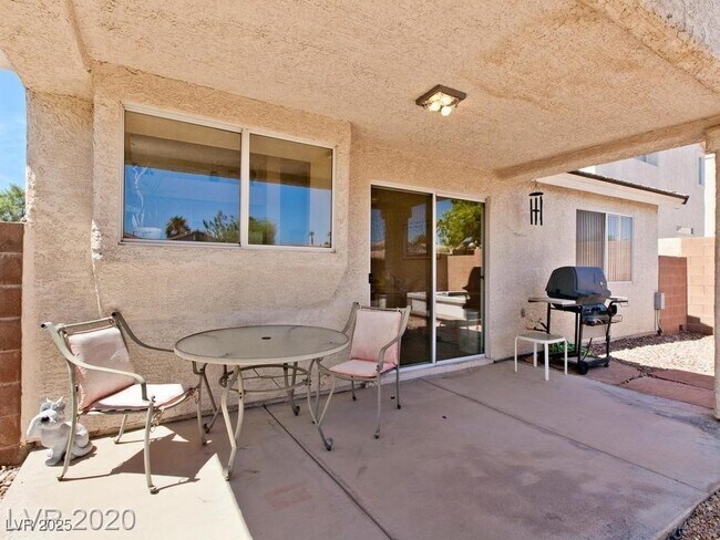 Building Photo - 9712 Panorama Cliff Dr