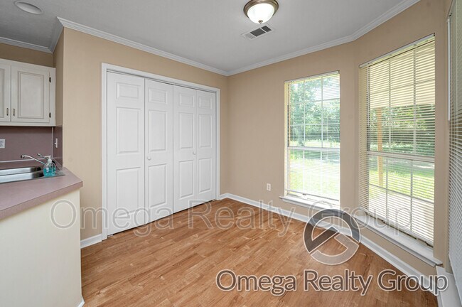 Building Photo - 536 Deer Path