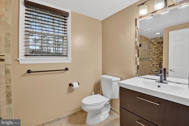 Building Photo - 1605 Mary Ellen Ct