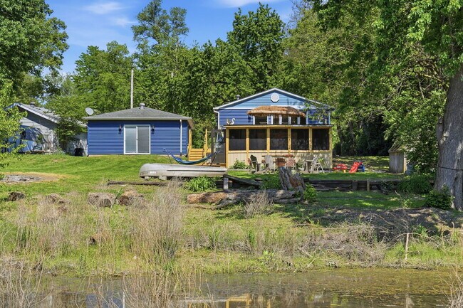 Building Photo - 34500 S Lakeside Terrace