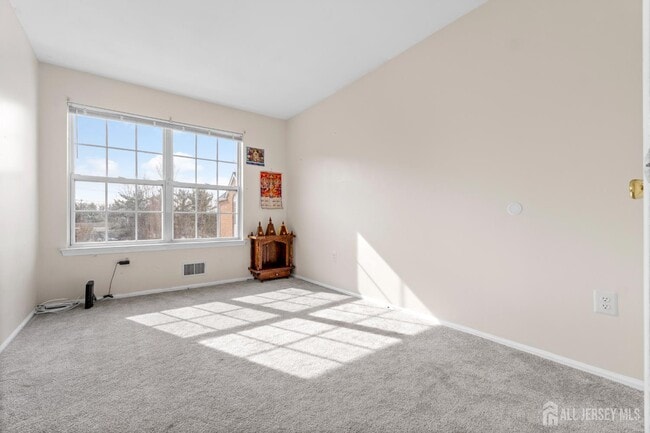 Building Photo - 421 Plymouth Rd