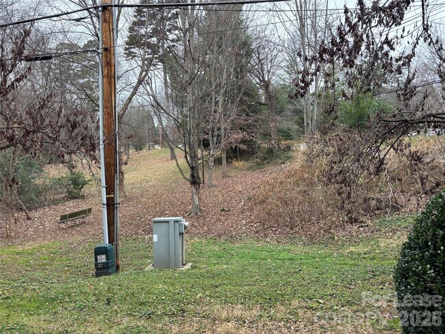 Building Photo - 1306 Kenilworth Ave