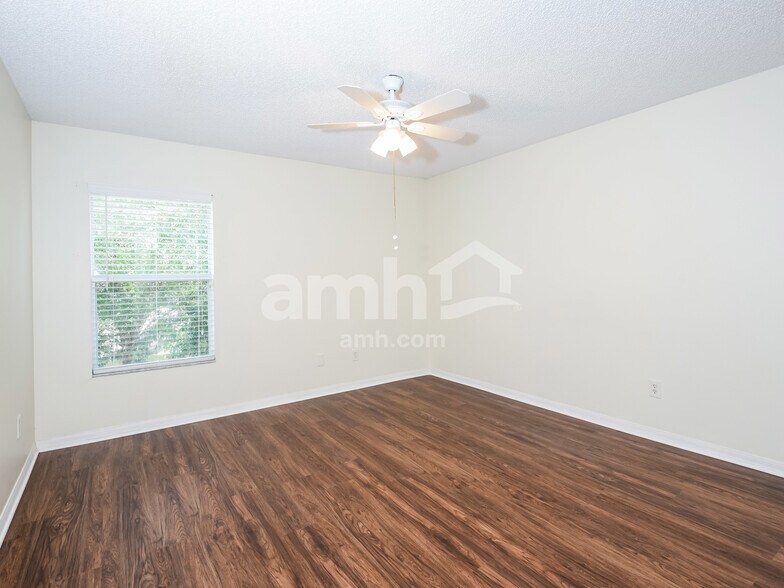 Building Photo - 2175 Hammock Moss Dr