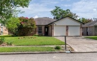 Building Photo - 419 Capehill Dr
