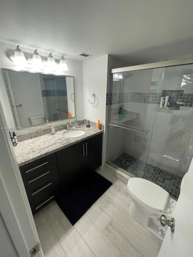 Building Photo - 3300 W Rolling Hills Cir