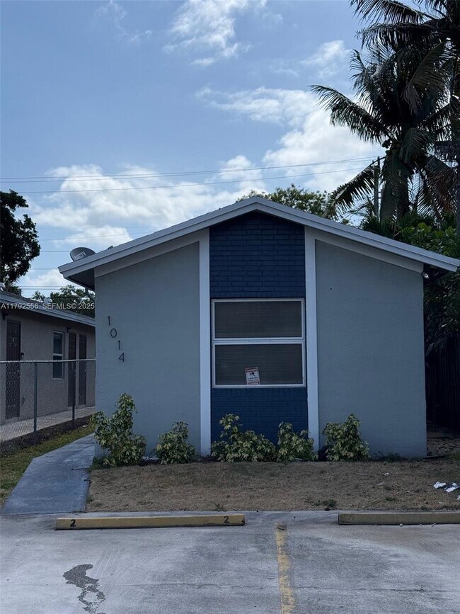 Building Photo - 1014 NW 6th Ave