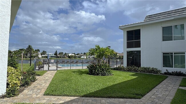 Building Photo - 4170 Crayton Rd