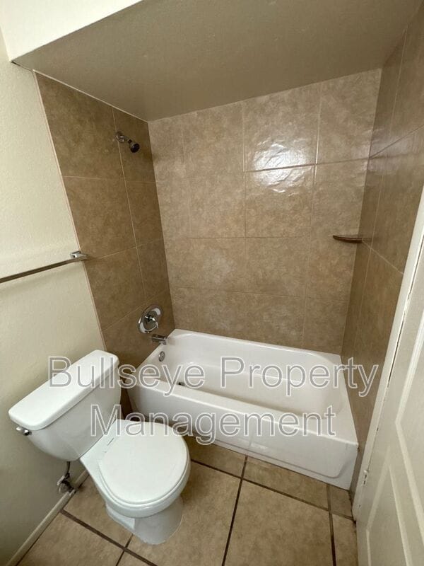 Building Photo - 4625 N 75th Ln