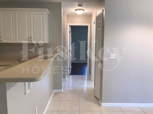 Building Photo - 18205 Apple Rd