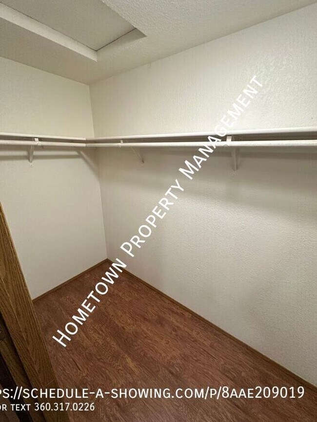 Building Photo - 1606 Sulky Dr SE