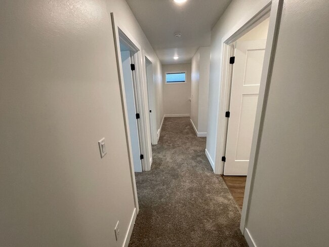 Building Photo - 3 bed 2.5 bath home rental