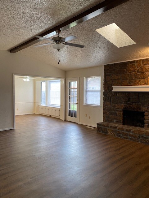 Building Photo - 2100 Castle Rock