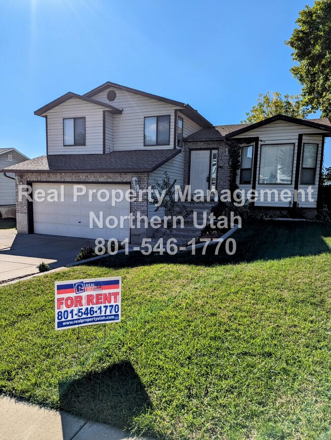 Building Photo - 4 Bedroom 2.5 Bathroom House In Layton