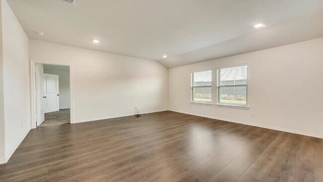 Building Photo - 972 Glover Dr