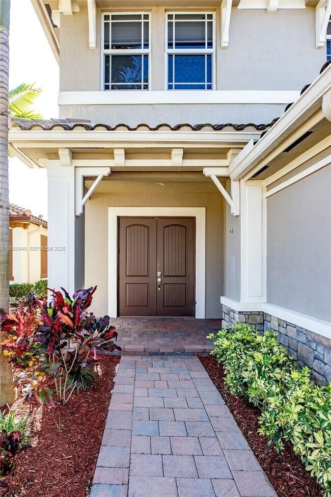 Building Photo - 8630 Lakeside Bnd