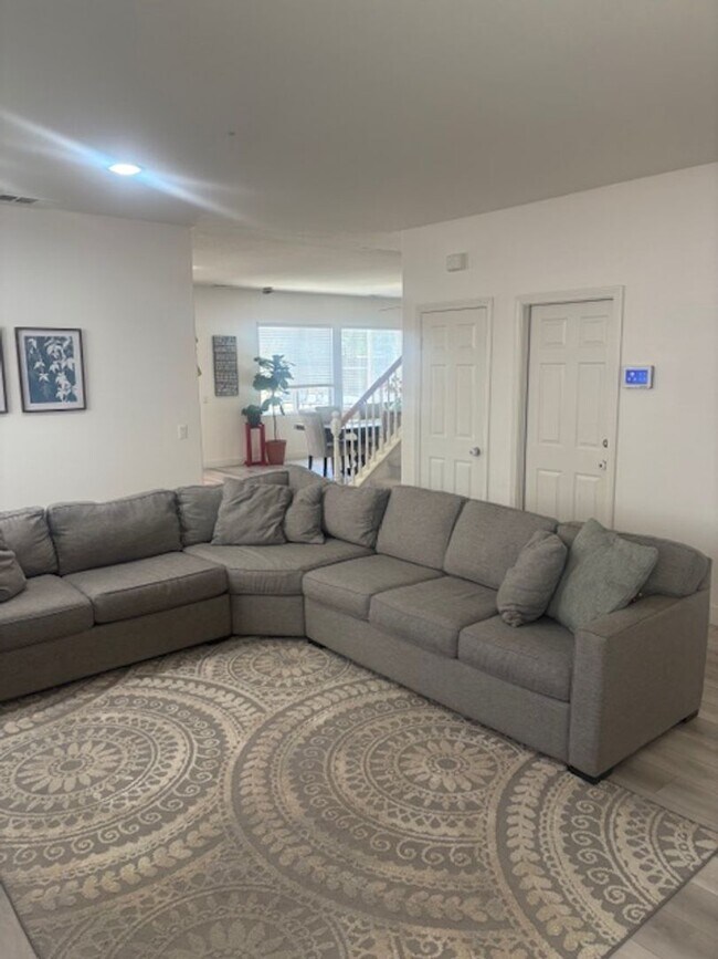 Building Photo - Beautiful Two-Story Residence in Desirable...
