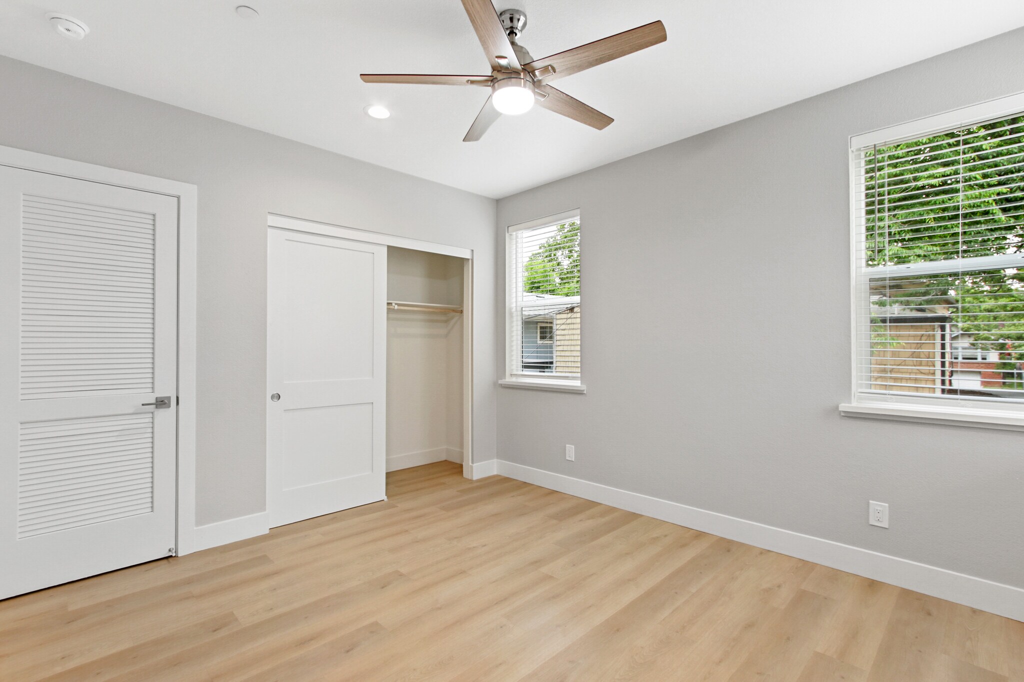 Building Photo - 1823 Victorian Aly