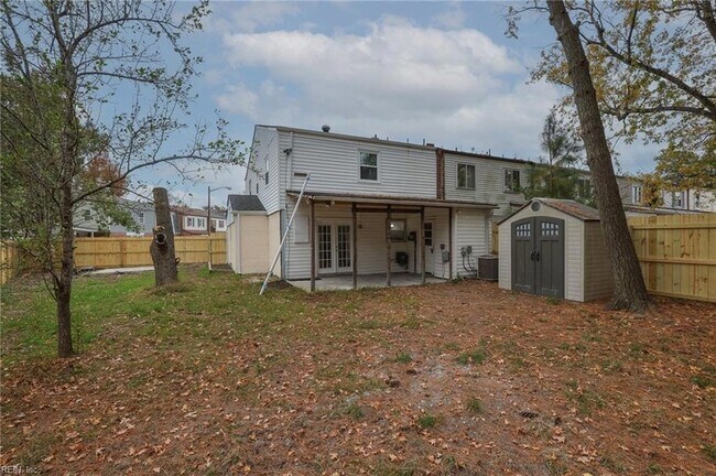 Building Photo - 3257 Yorkborough Way