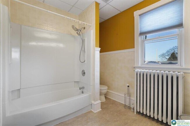 Building Photo - 193 S 4th St