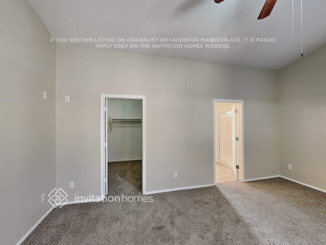 Building Photo - 15873 W Tara Ln