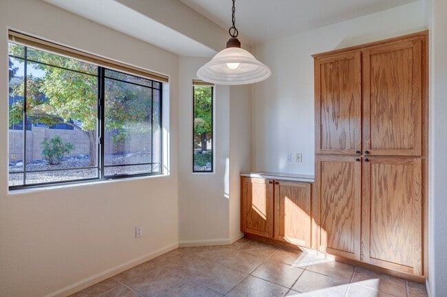 Building Photo - 3 Bedroom, 2 Bath Home in Prescott!