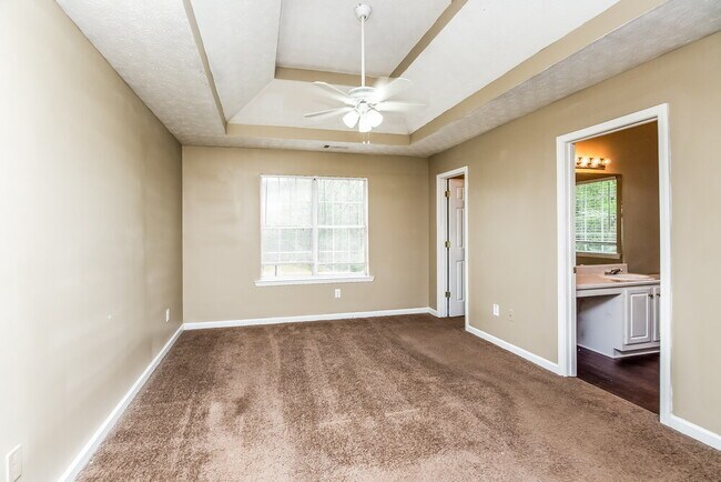Building Photo - 70 Creekview Blvd