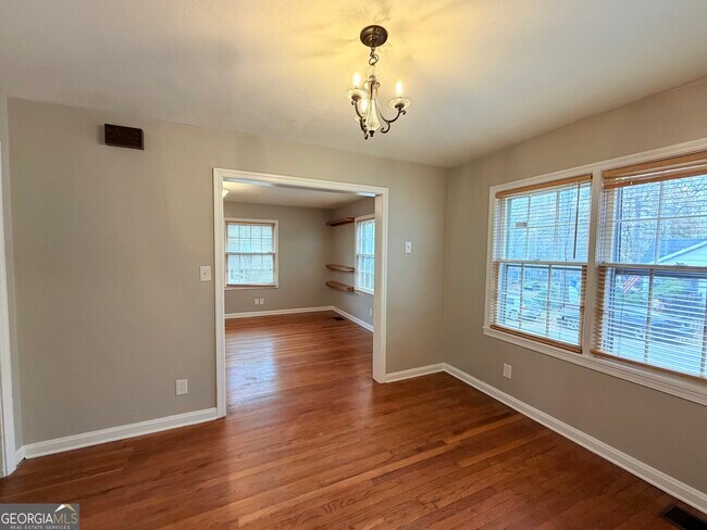 Building Photo - 963 Prospect Ave SE