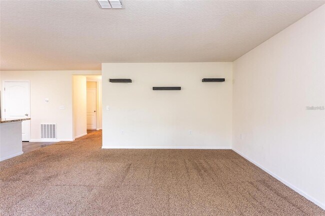 Building Photo - 131 Fairway Ct