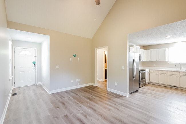 Building Photo - 920 Weeping Willow Way