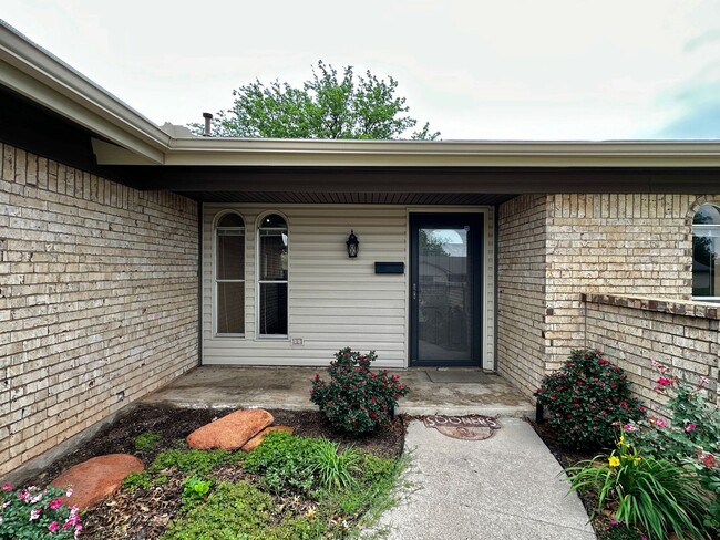 Building Photo - Remodeled Bathrooms