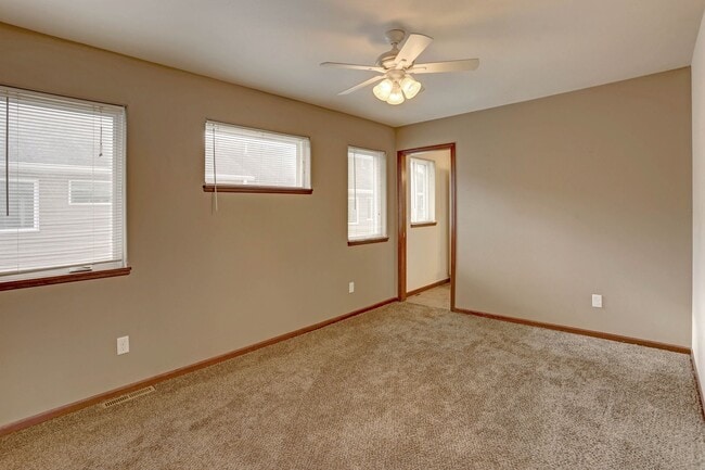 Building Photo - 205 Partridge Path
