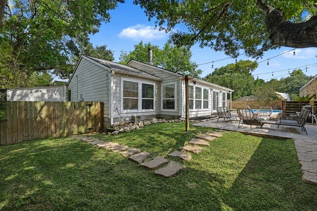 Building Photo - 69 Wind Whisper Ct