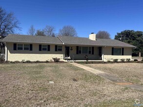 Building Photo - 1711 Lydia Dr NW