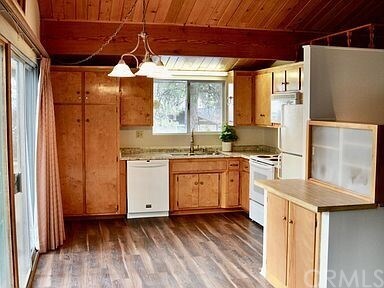 Building Photo - 31587 Circle View Dr
