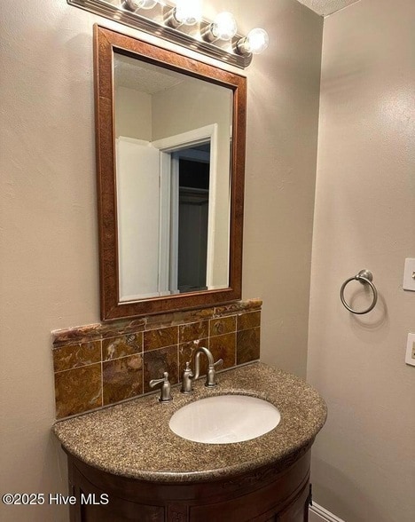 Building Photo - 7 Foxfire Blvd