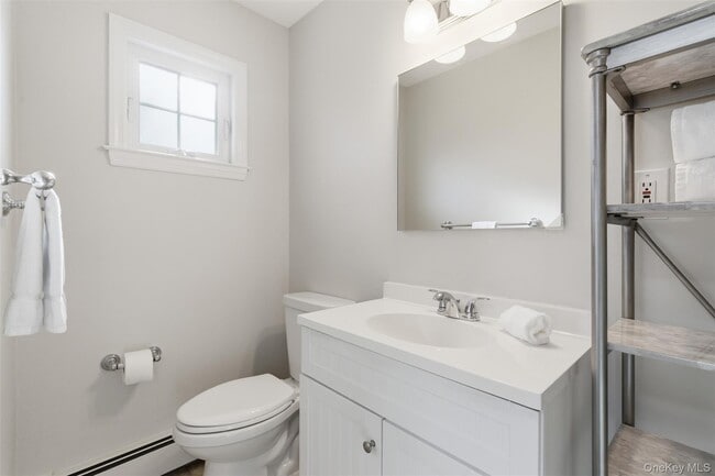 Building Photo - 120 Greenlawn Rd