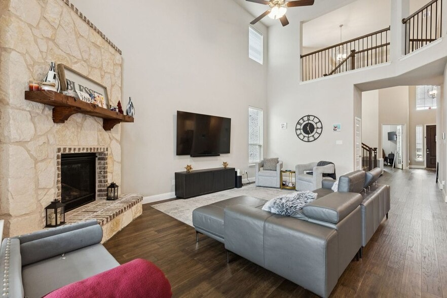 Building Photo - 1209 Horsemint Dr