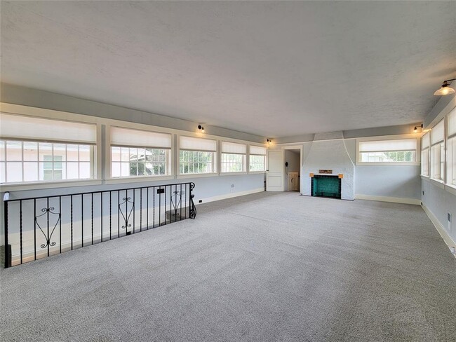Building Photo - 3702 Audubon Pl