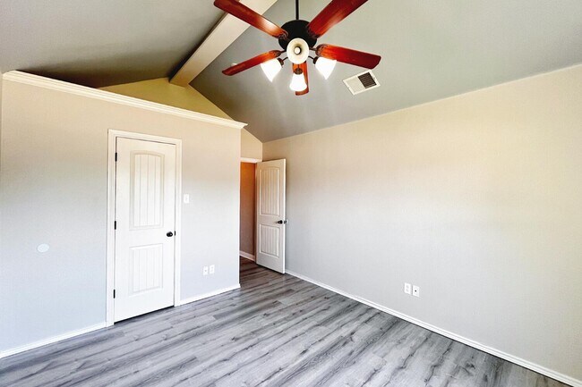 Building Photo - 5518 104th St