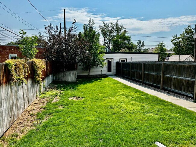 Building Photo - Available NOW! SIX MONTH LEASE - Spacious 3-Bedroom Townhouse with 3.5 Baths in Vibrant Sloans Lake!