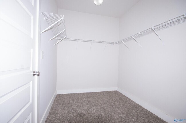 Building Photo - 28 Silky Oak Cir SW