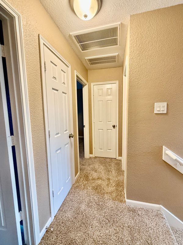 Building Photo - 447 Silky Leaf Dr