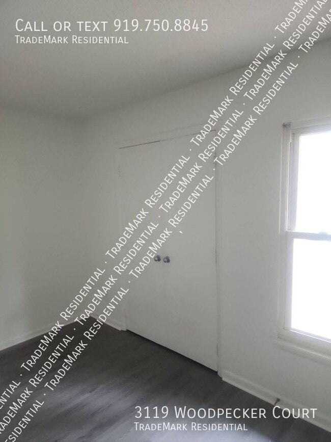 Building Photo - 3119 Woodpecker Ct