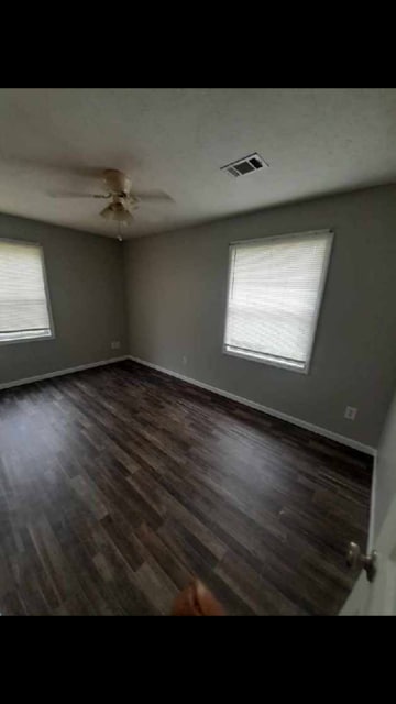 Building Photo - 213 College Ave