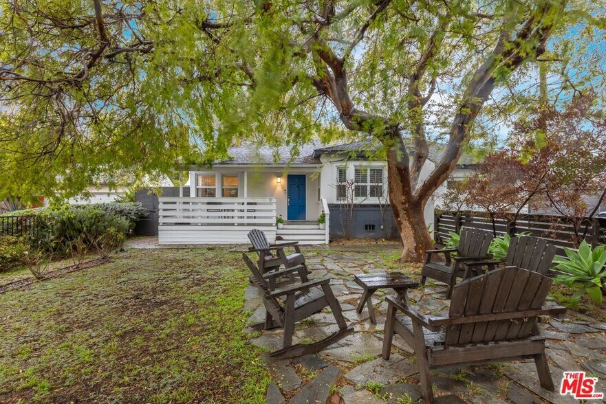 Building Photo - 3839 Marcasel Ave