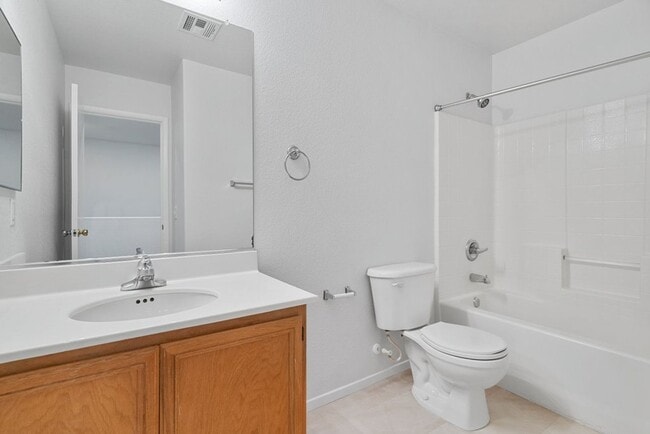 Building Photo - BEAUTIFUL 3 BED HOME IN SUMMERLIN- NEW FLOORING! HUGE LOFT!