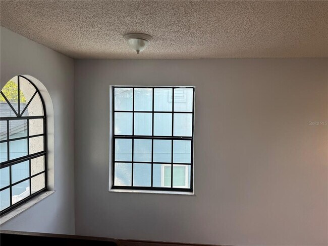 Building Photo - 1212 Indian Bluff Dr